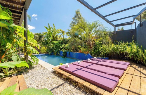 Hyeres Villa | Quiet architect-designed villa Swimming pool - sea view - 3 bedrooms
