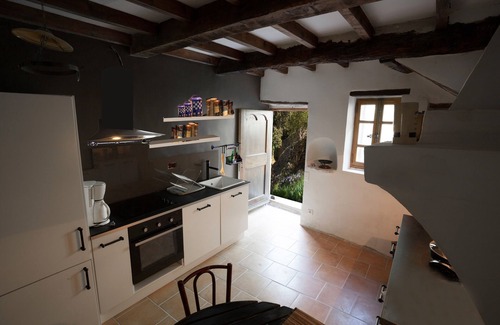 Saint-Leger-du-Ventoux House | QUIET AUTHENTICITY IN VILLAGE HOUSE FOR 4 PEOPLE