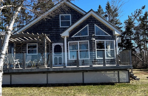 DeGros Marsh Cottage | Quiet Beach Get-Away Near Cardigan, PEI