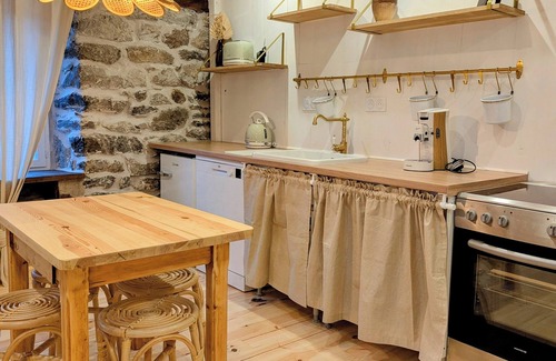 Mazet-Saint-Voy Apartment | Quiet bohemian chic apartment, La Tanière