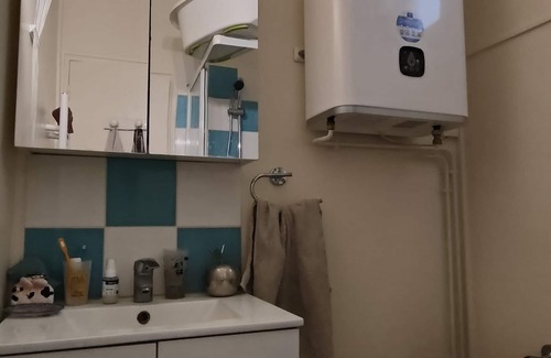 Charonne Apartment | Quiet, bright 2-room apartment, fitted kitchen, rented out in the summer