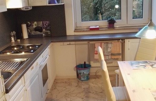 Munchen District Condo | Quiet, bright apartment on the southern outskirts of Munich