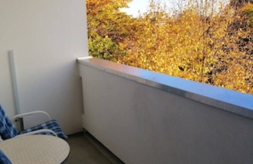 Munchen District Condo | Quiet, bright apartment on the southern outskirts of Munich