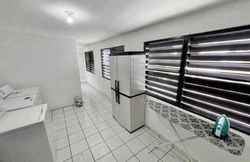 Chupacallos House | Quiet & comfortable, 3/2, 5 beds free parking, sleep 9