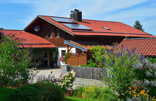 Gotteszell Apartment | Quiet, comfortable vacation apartment, large flower garden in Gotteszell/Bavarian Forest