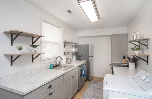 Radnor Apartment | Quiet, Convenient 2 Bedroom w/W&D - Stay w/9yr Professional & Responsive Host!