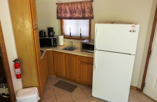 Asheville Cottage | Quiet country atmosphere, 1/8 mi., major gro. store, Outlets, 5.3mi. downtown As