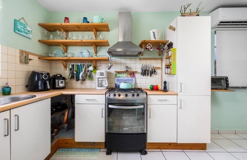 Alto Vista House | Quiet, Cozy & Central 2BR1BA w/Private Pool & BBQ