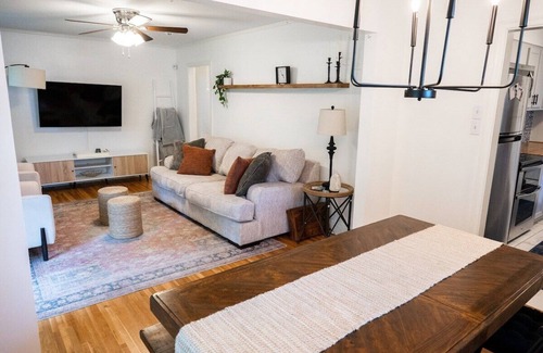 Memphis House | Quiet East Memphis Home