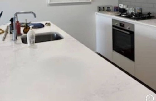 Geelong Apartment | Quiet Garden Apartment