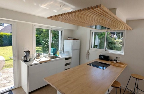 Arzon House | Quiet house - a stone's throw from the port and beach, large garden