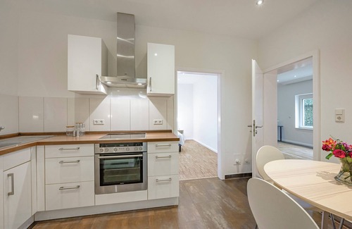 Lurup House | Quiet house near arena & stadium with parking facilities - AC Hanse Hosting