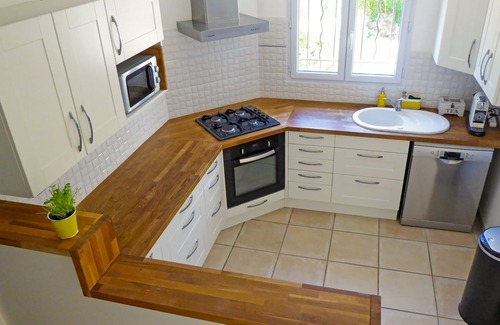 Sollies-Toucas Villa | Quiet house with swim pool & children's playground - 15 km from Hyères & Toulon