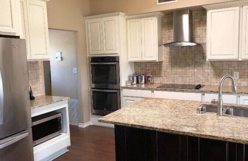 Eastland House | Quiet lakefront home. on Lake Leon, Eastland TX. 90 min to Fort Worth.