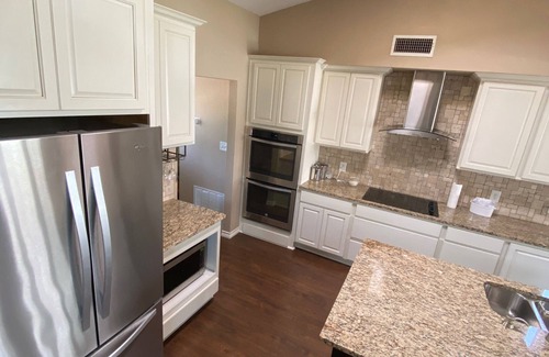 Eastland House | Quiet lakefront home. on Lake Leon, Eastland TX. 90 min to Fort Worth.