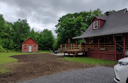 Lac Superieur Village Cottage | Quiet Laurentian Getaway, Close to the Excitement