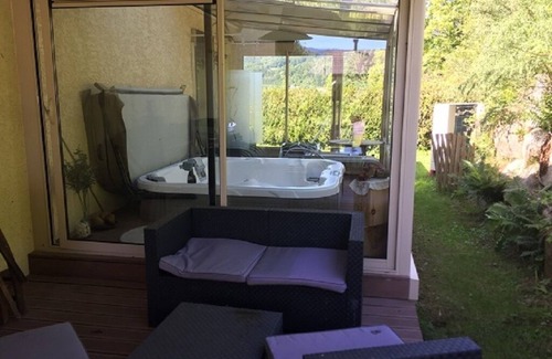 Travexin House | Quiet, luxurious gite for 14 people. Sauna and spa
