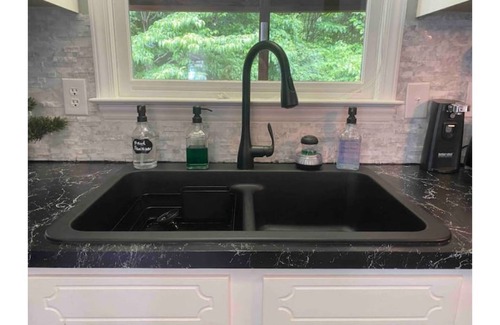 Winston - Salem House | Quiet, newly renovated. Near everything!
