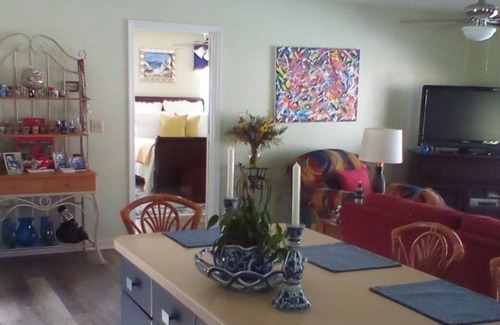 Tifton Cottage | Quiet, Peaceful, Serene, and secure