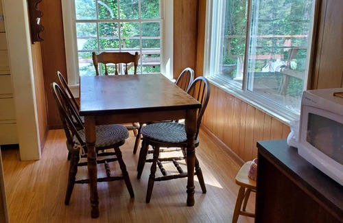 Toledo House | Quiet, pet-friendly home with a view of the Yaquina Bay minutes to the coast!n