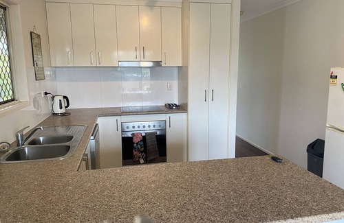 Urangan House | Quiet Queenslander 600m from the beach!