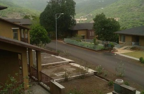 Lavasa Apartment | Quiet rest house 2bhk villa
