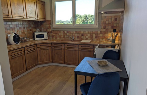 Noyers-sur-Cher Apartment | Quiet, restful little house a few minutes from the zoo, close to the castles.