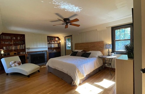 Elm Grove House | Quiet retreat yet central to everything in Milwaukee!
