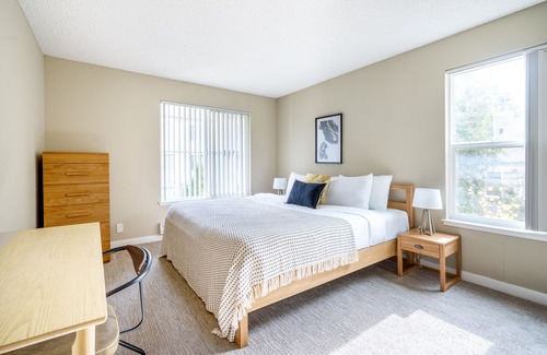 Santa Clara Apartment | Quiet Santa Clara 2BR w/ Pool, Spa, near University,Train, by Blueground