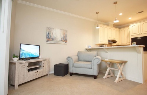 Zephyrhills West Cottage | Quiet & Secluded yet short distance to everything!