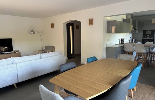 Valbonne Villa | Quiet, secure family villa with every comfort!