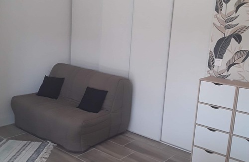 Vias Apartment | Quiet studio les Tourterelles 2 kms from the beach