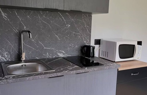 Vaucresson House | Quiet studio near Versailles and Paris (30 minutes by direct train)