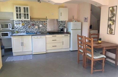 Vidauban Apartment | quiet studio with 20m2 terrace