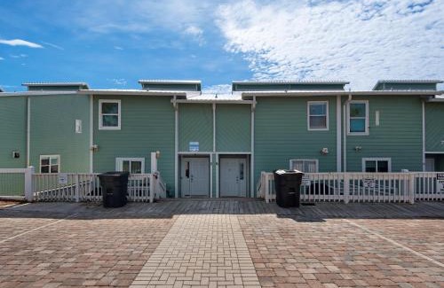 Fort Walton Beach - Destin Apartment | Quiet Surf Townhomes II #5 by Newman-Dailey