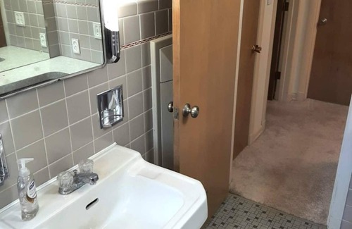 Indianapolis Bed & Breakfast | Quiet, tranquil neighborhood, easy city access