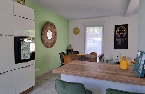 Saint-Cyr-sur-Mer Villa | QUIET VILLA WITH GARDEN CLOSE TO VILLAGE AND SEA