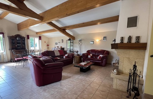 Sablet Villa | Quiet Villa with Garden and Heated Pool