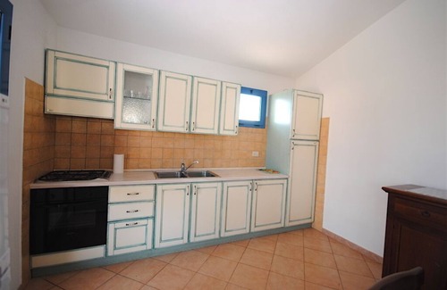 Monte Petrosu House | QUIET VILLA WITH VERANDA AND POOL 2 STEPS FROM THE SEA