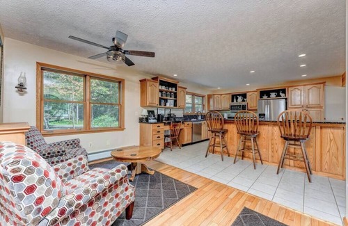 Alpine Lake House | Quiet Waters LakeFront Escape