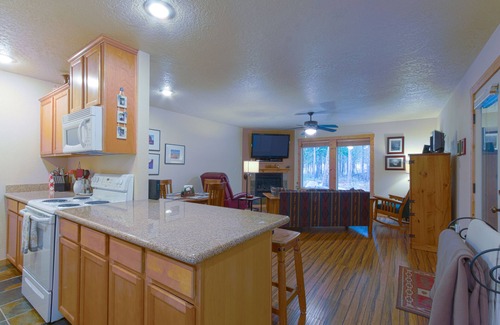 McCall Condo | QUIET, WOODED RETREAT WITH PRIVATE HOT TUB IN SECULDED SETTING