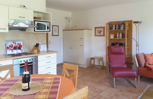 Ostseebad Prerow Apartment | Quietly situated first floor apartment w. Garden, south-facing terrace, barbecue area and WLAN