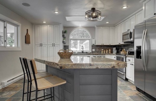 Bozeman House | Quinn Peaks Entire 30 Acre Property with a hot tub