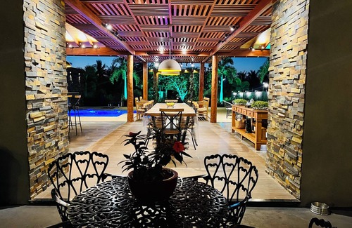 Olimpia House | Quinta das Palmeiras Corner, House with Heated Pool - Olímpia-SP