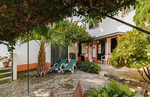 Sao Pedro House | Quinta Florença - By Wehost