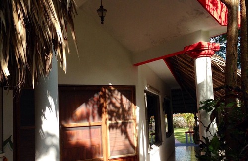 Chetumal House | Quinta Mai, True Lakefront, Paradise Found! Great swimming, fabulous colors,