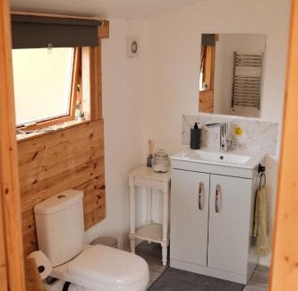 Charlton Other | Quirky Cabin