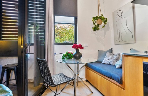 Collingwood Apartment | Quirky Retreat - A Charming 1BR in Trendy Collingwood