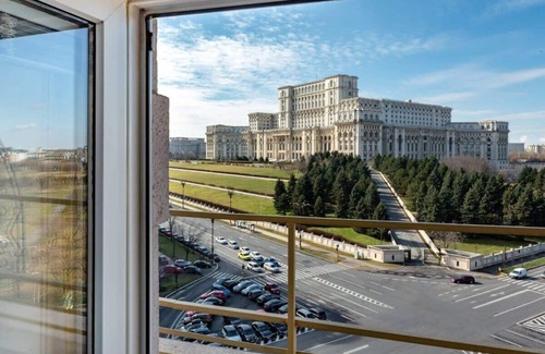 Bucharest City-Centre Apartment | Qult Monarch Summar