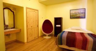 Midtown Anchorage Hotel | Qupqugiaq Inn